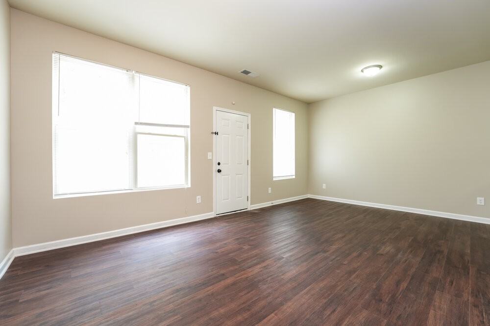 3261 Pennington Dr - Photo 4 of 17