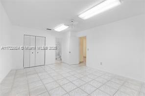 16420 Ne 5th Ave - Photo 3 of 8