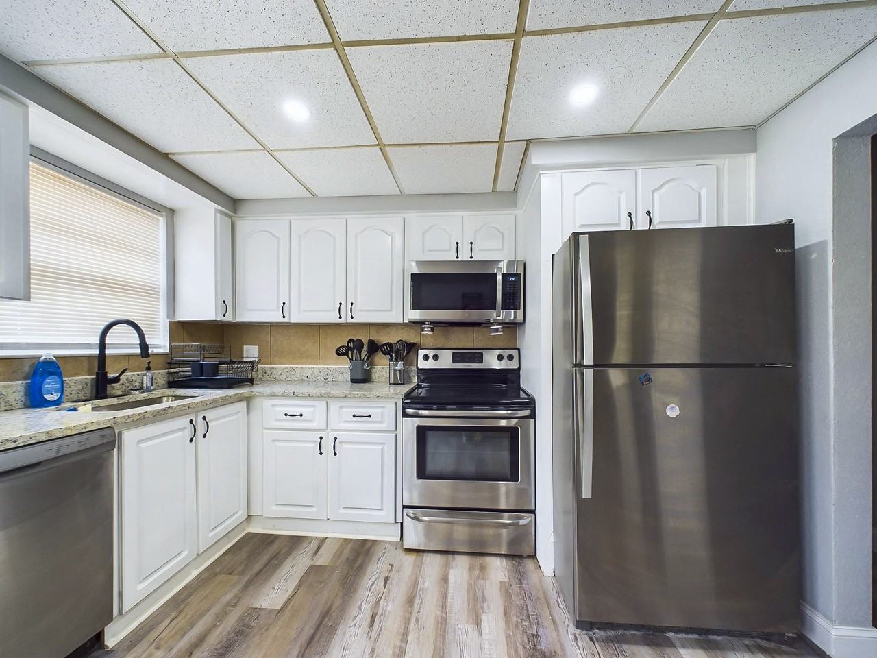 West Crest Avenue - Photo 5 of 11