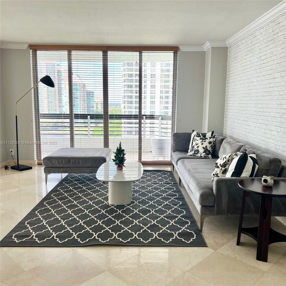 3600 Mystic Pointe Dr #1401 - Photo 3 of 8