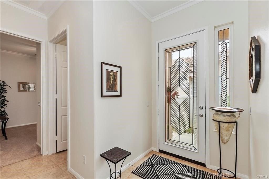 481 Sandpiper St - Photo 4 of 7