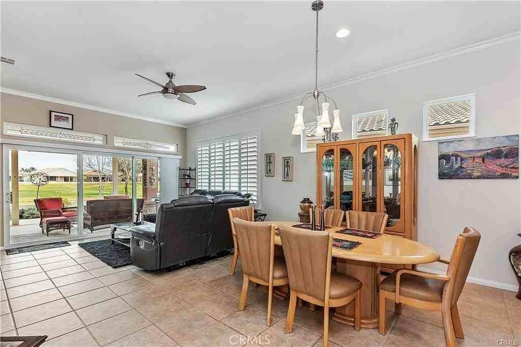 481 Sandpiper St - Photo 5 of 7