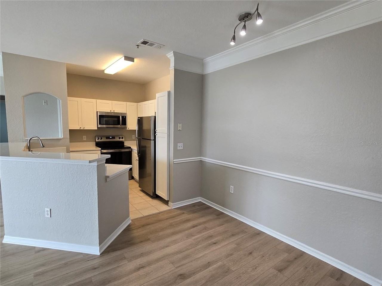 3446 Soho St - Photo 4 of 50