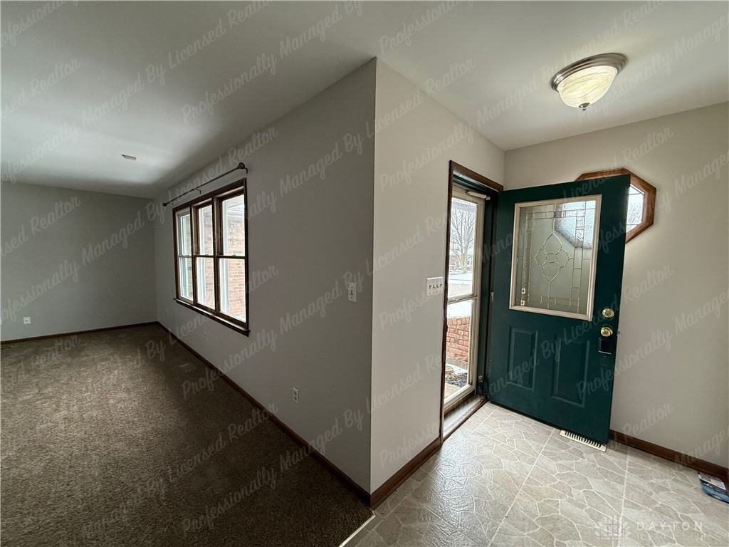 80 Nutmeg Sq - Photo 5 of 39