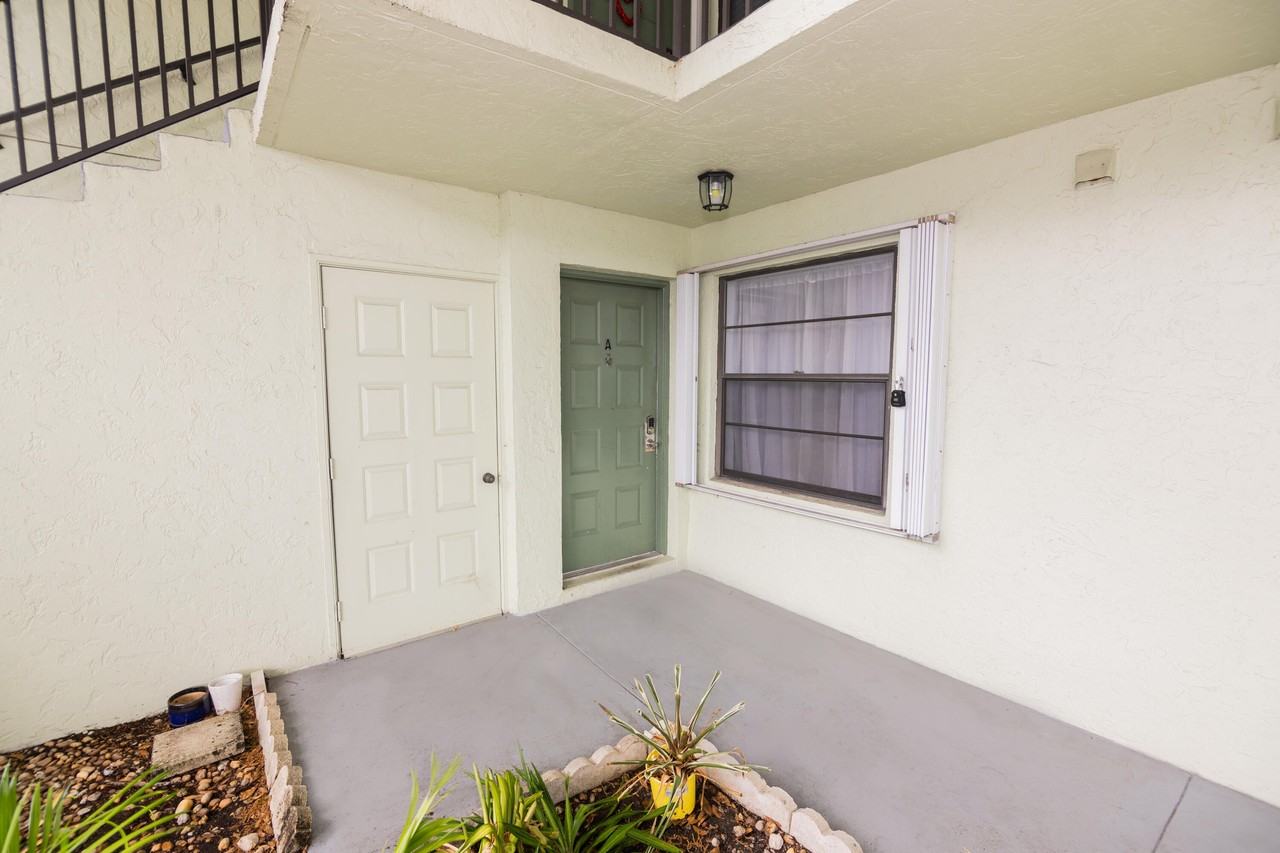 2301 Sabal Ridge Ct - Photo 2 of 21