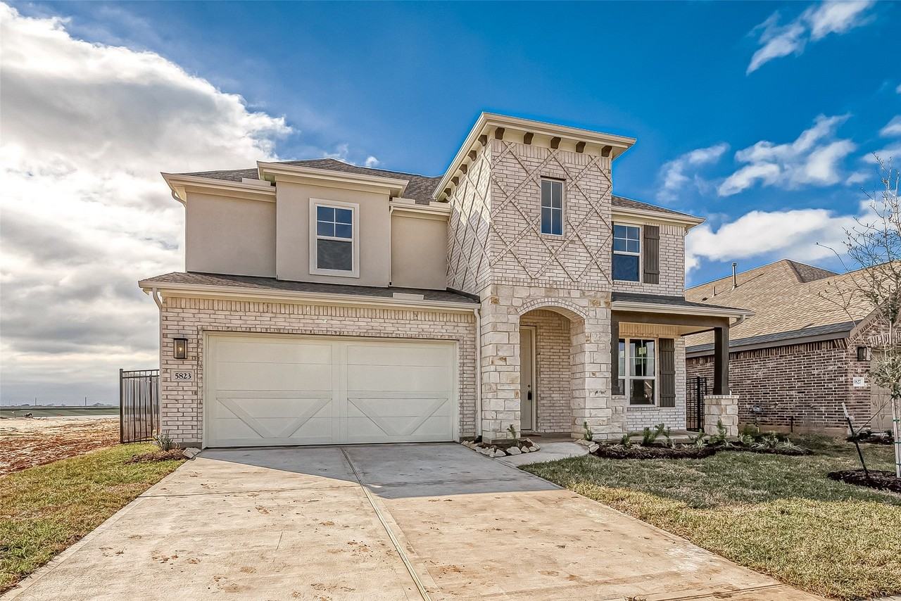 5823 Westwood Shore Dr Drive - Photo 2 of 45