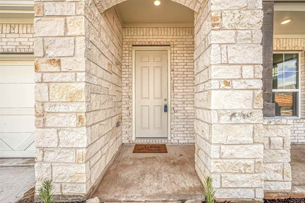 5823 Westwood Shore Dr Drive - Photo 3 of 45