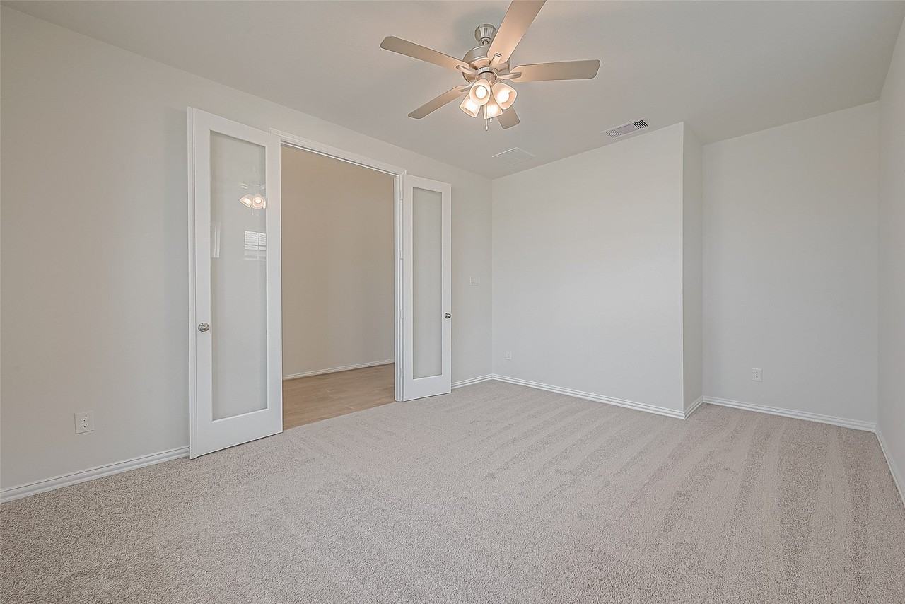 5823 Westwood Shore Dr Drive - Photo 7 of 45