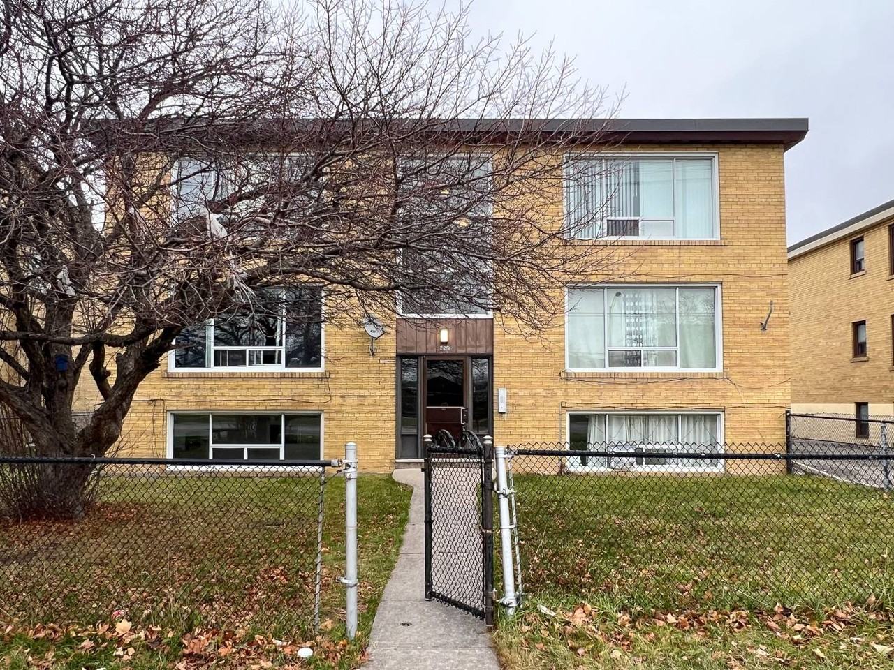 2251 Kipling Avenue - Photo 2 of 10