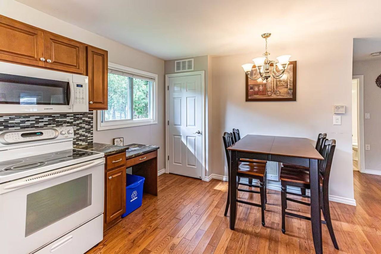 264 Crosby Drive - Photo 2 of 19