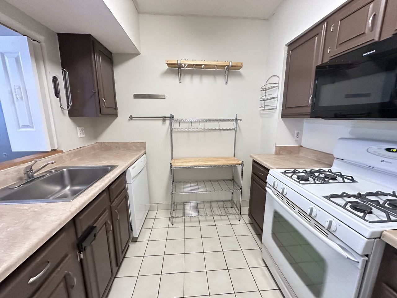 147 Kelton St #311 - Photo 5 of 32