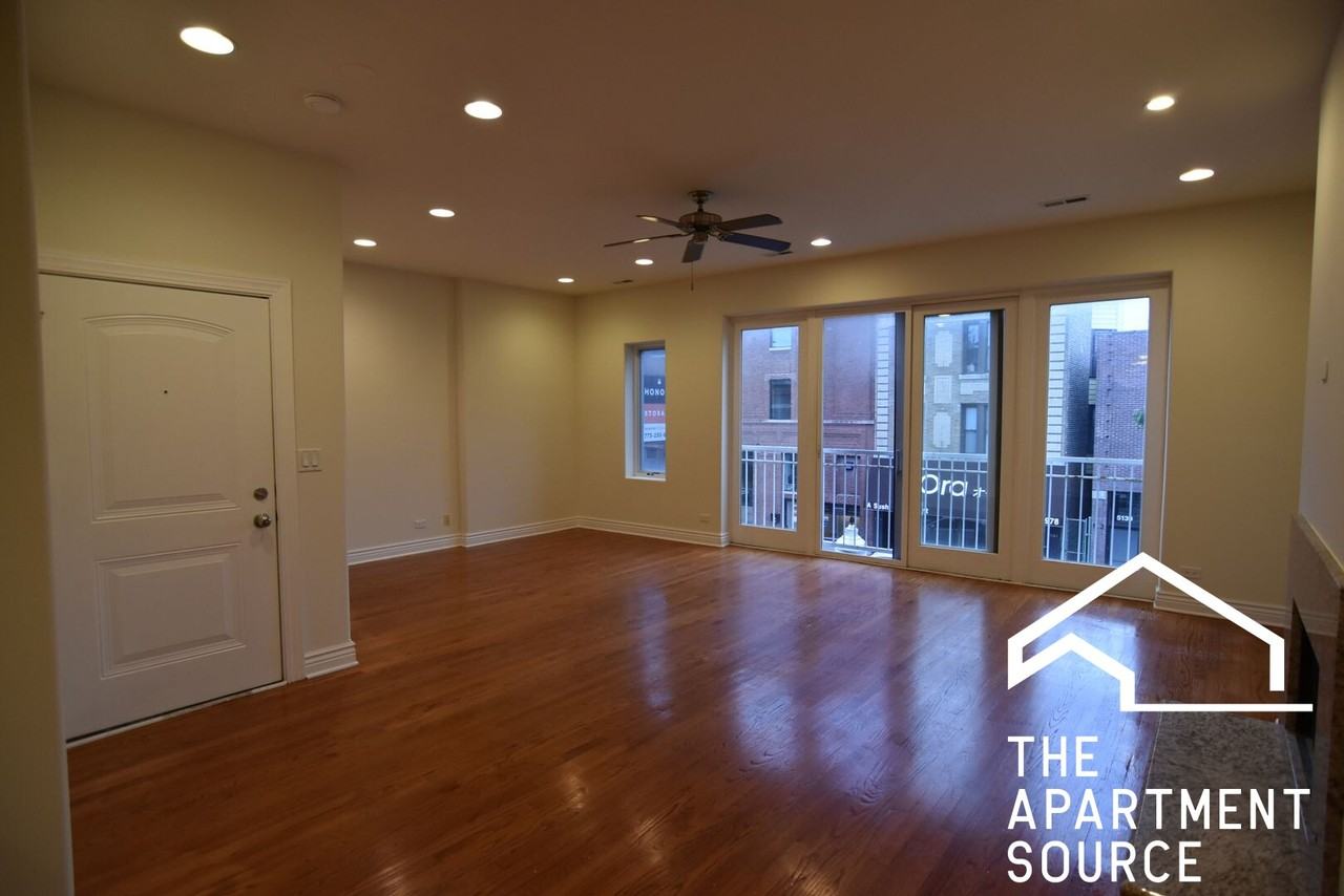 5140 N Clark St #2 - Photo 6 of 33