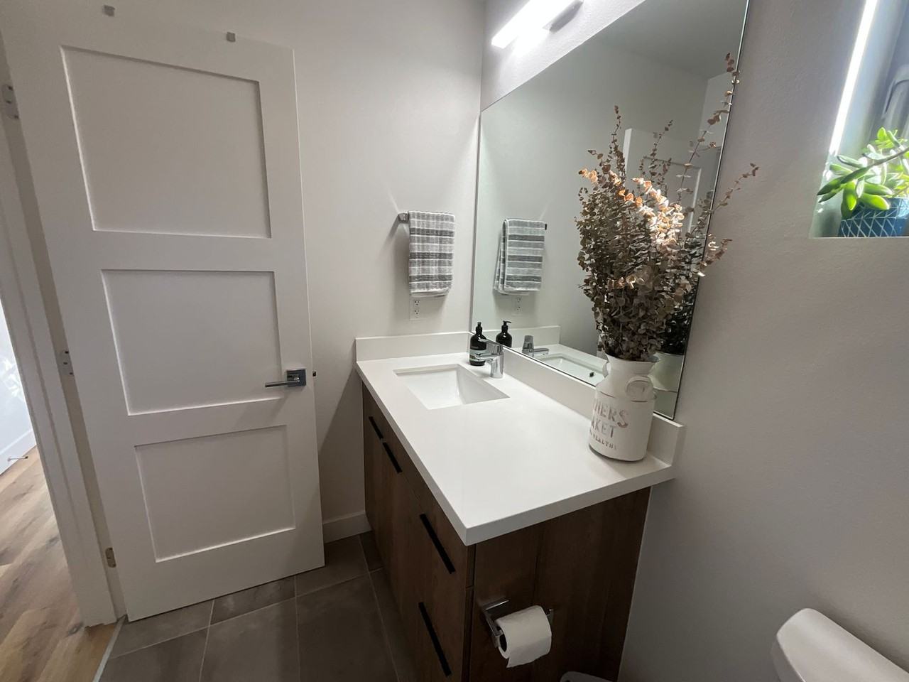 937 Nw 56th St #B - Photo 6 of 30