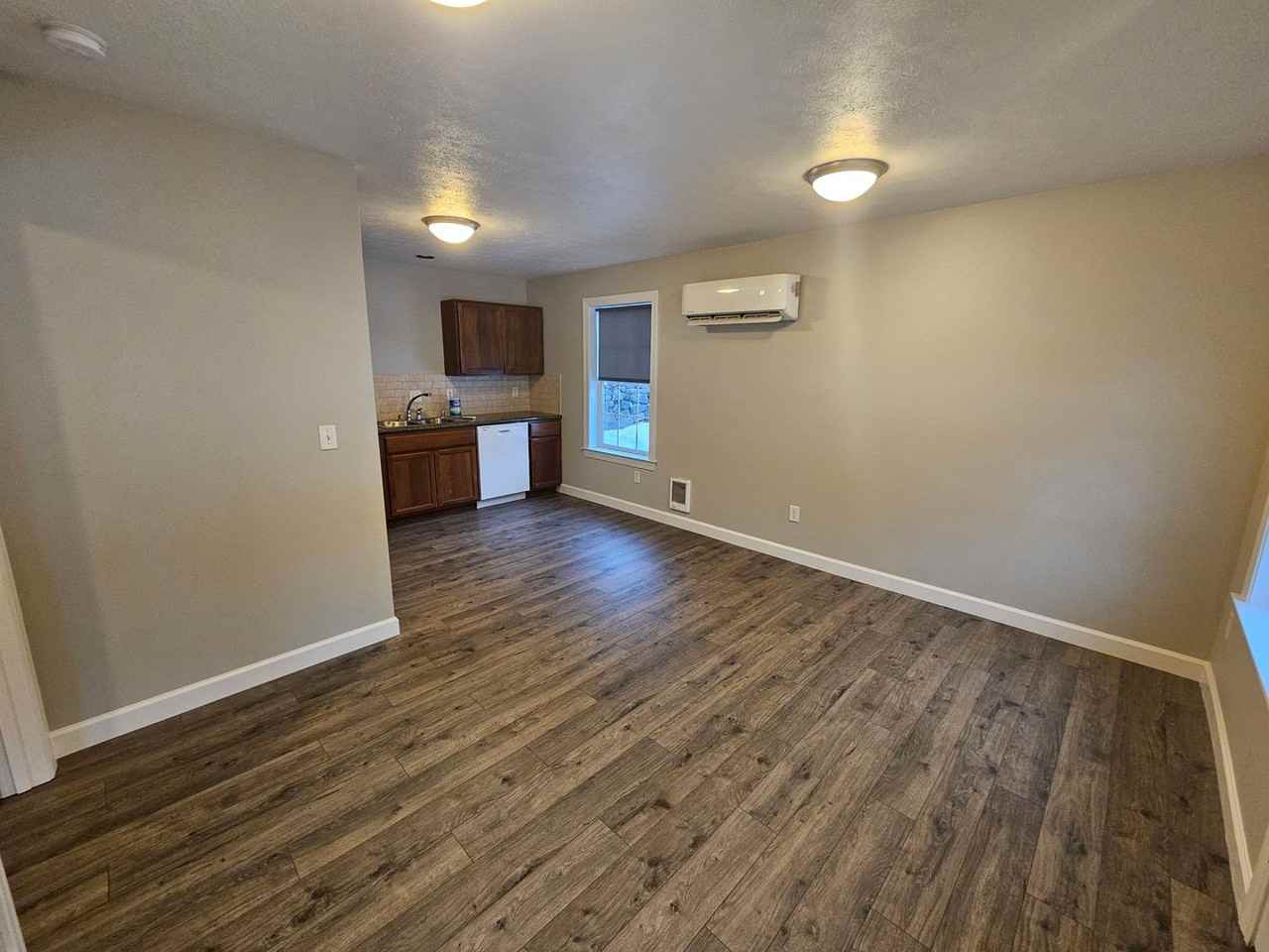 1108 S Coeur Dalene St - Photo 2 of 7