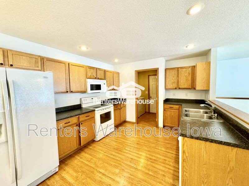 2011 E 1st Ave - Photo 3 of 18