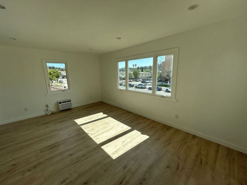 1467 E Broadway #1467-5 - Photo 2 of 10
