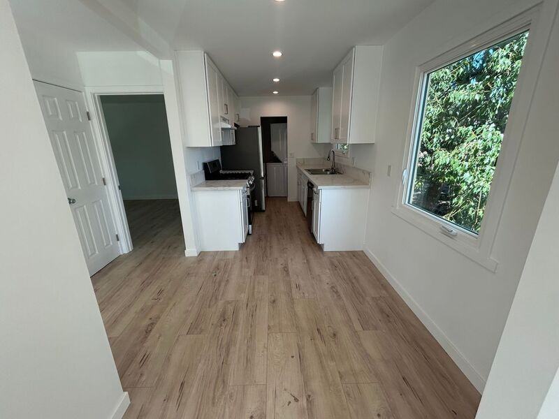 1467 E Broadway #1467-5 - Photo 4 of 10
