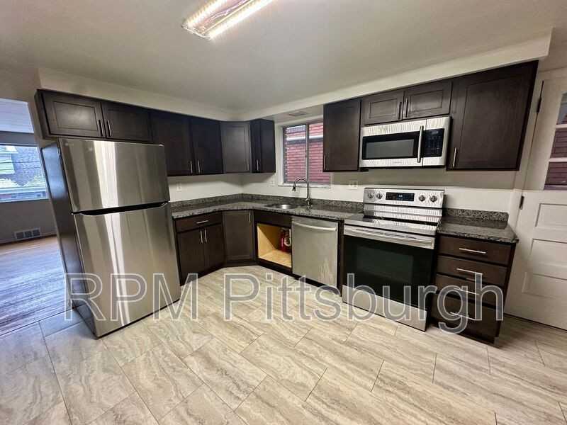 16 Sumner Ave #1 - Photo 2 of 13