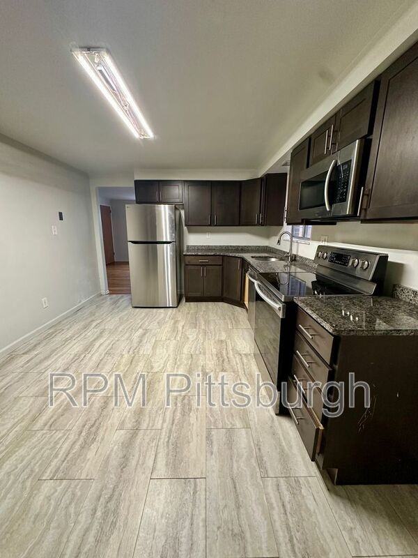 16 Sumner Ave #1 - Photo 3 of 13