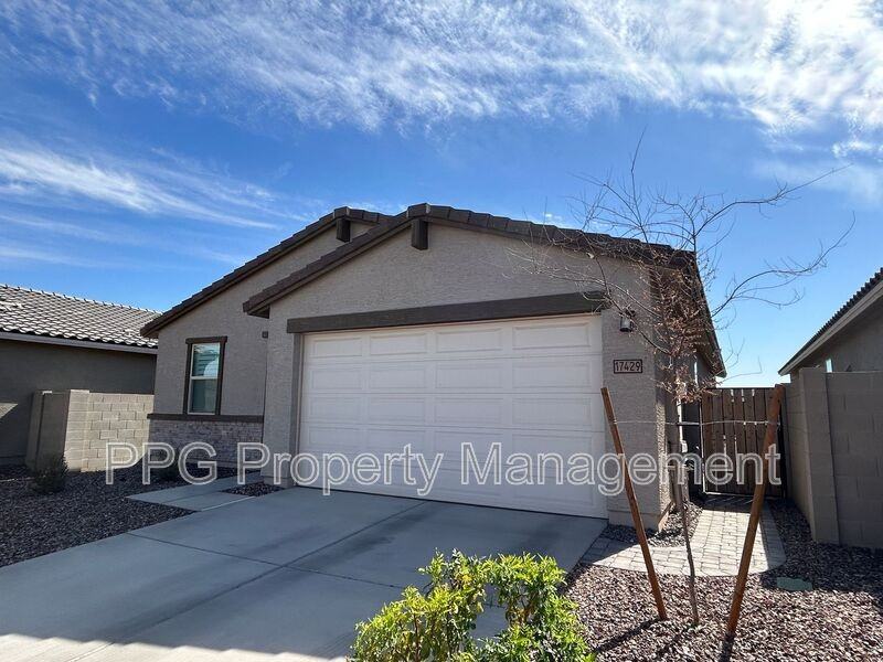 17429 W Sunnyslope Ln - Photo 3 of 19