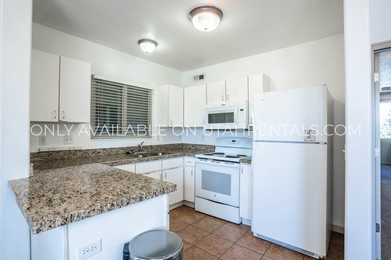 898 En #G3-1 - Photo 5 of 37