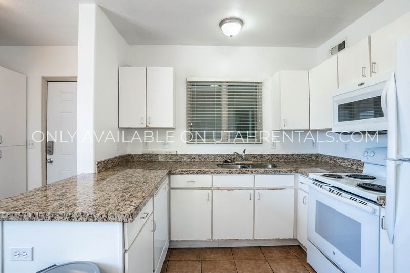 898 En #G3-1 - Photo 6 of 37