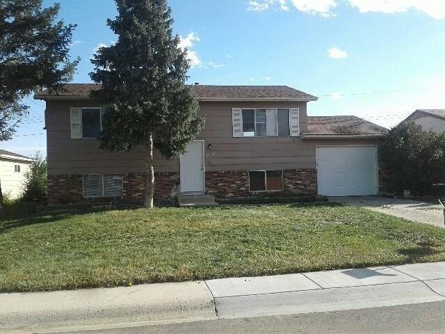 1648 Kensington Dr - Photo 2 of 11