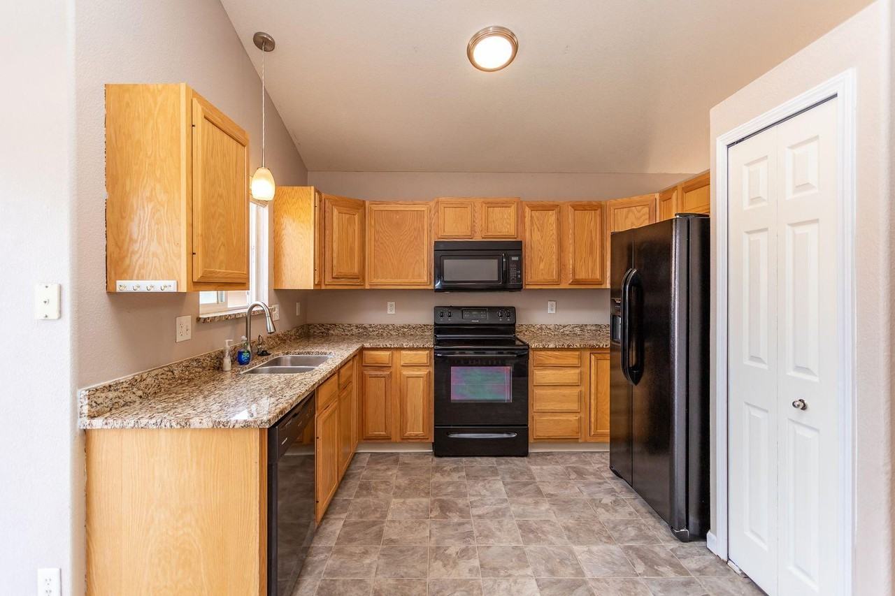 7284 Coral Ridge Dr - Photo 6 of 50