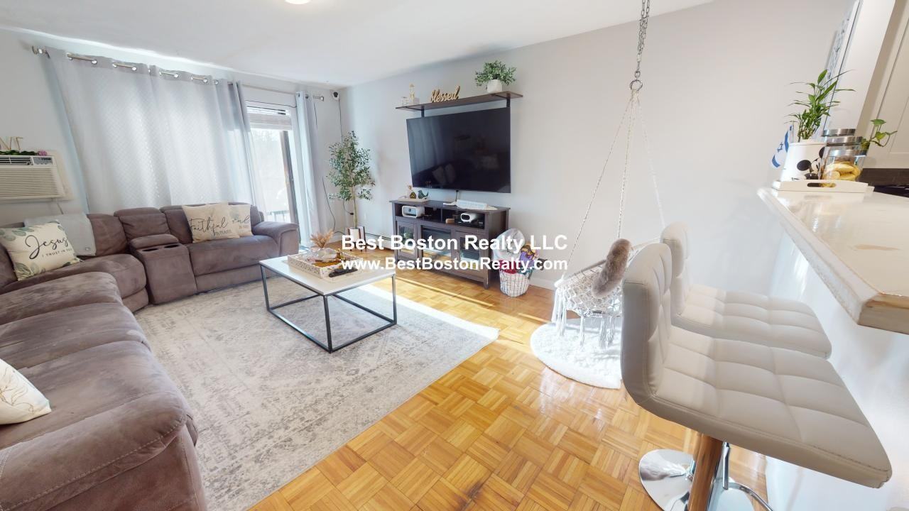 200 Governors Dr #23