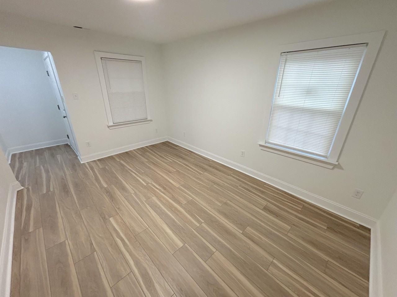 102 Cushing St - Photo 3 of 32