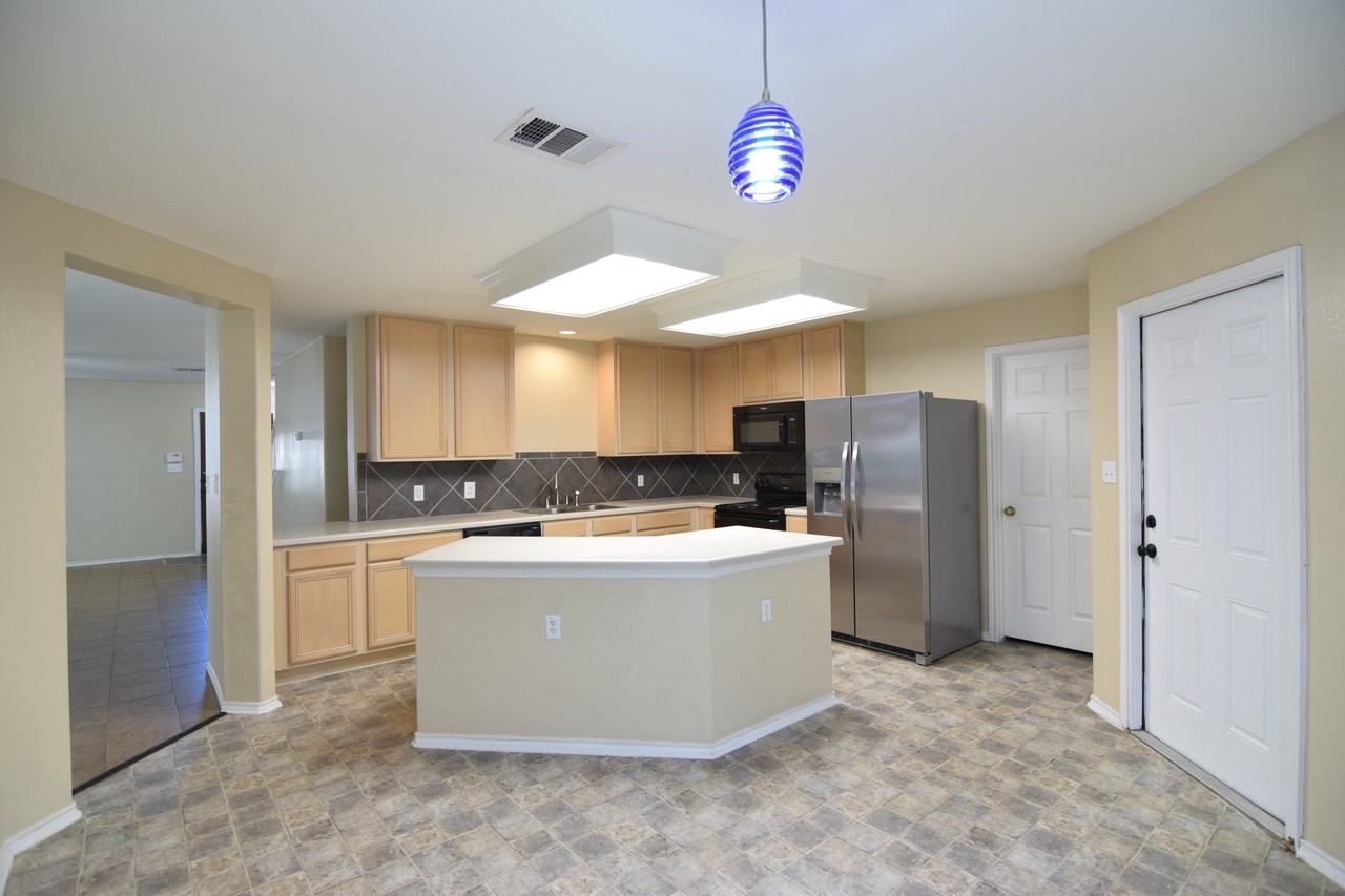 8725 Sage Meadow Dr - Photo 5 of 21