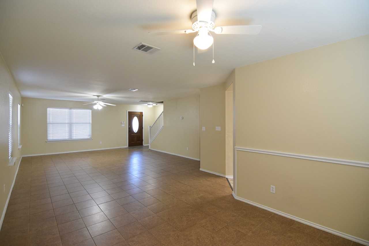 8725 Sage Meadow Dr - Photo 6 of 21