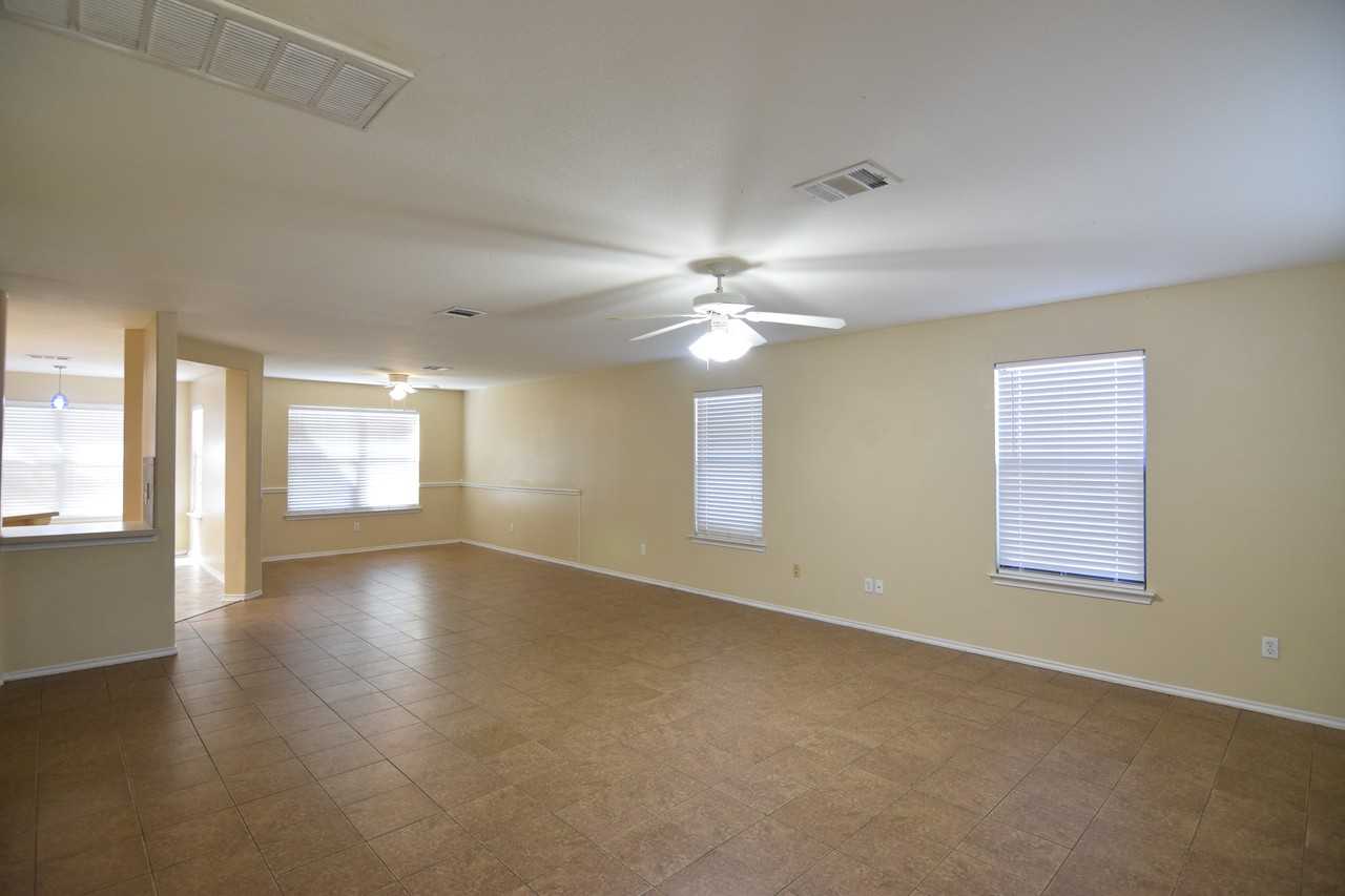 8725 Sage Meadow Dr - Photo 7 of 21