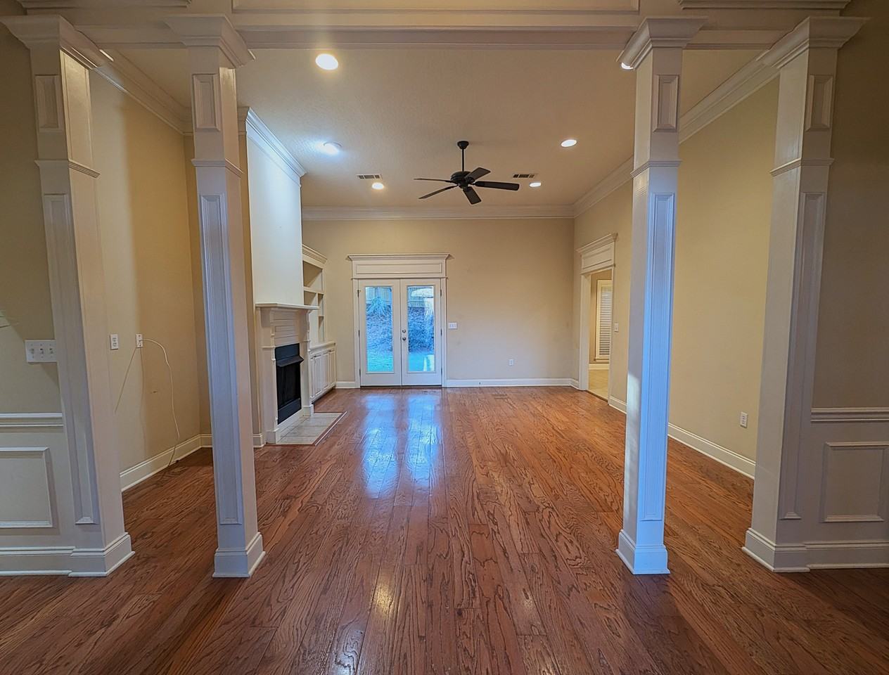 307 Romar Pl - Photo 3 of 50