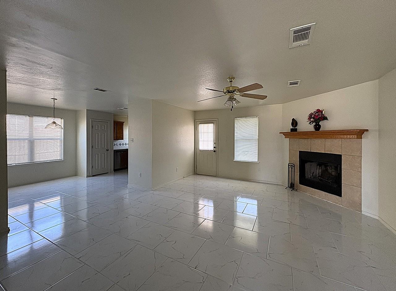 1117 Katelyn Cir - Photo 4 of 23