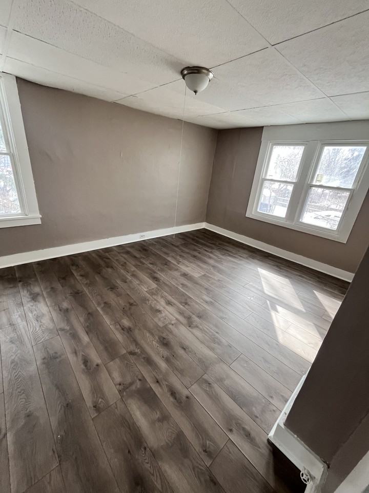 57 Norman Ave - Photo 3 of 17