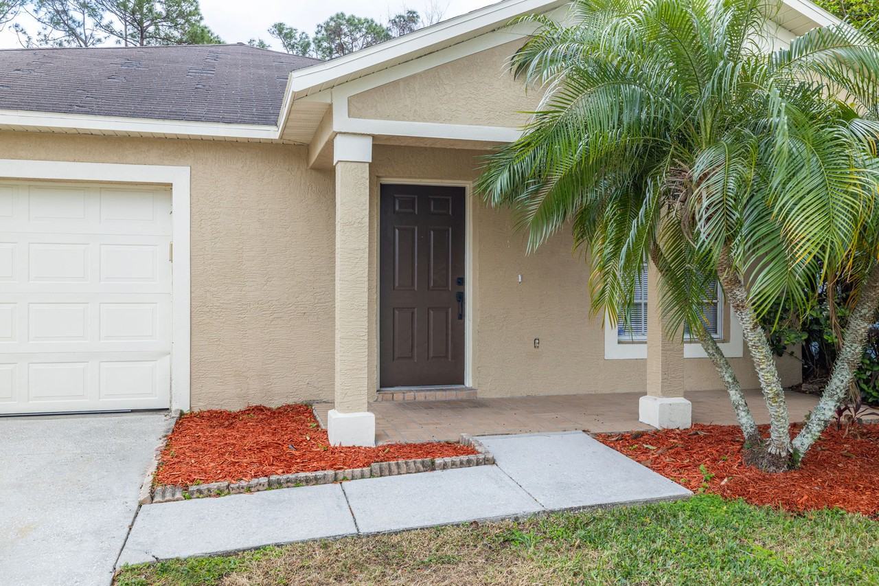 9516 Hamlet Ln - Photo 4 of 29