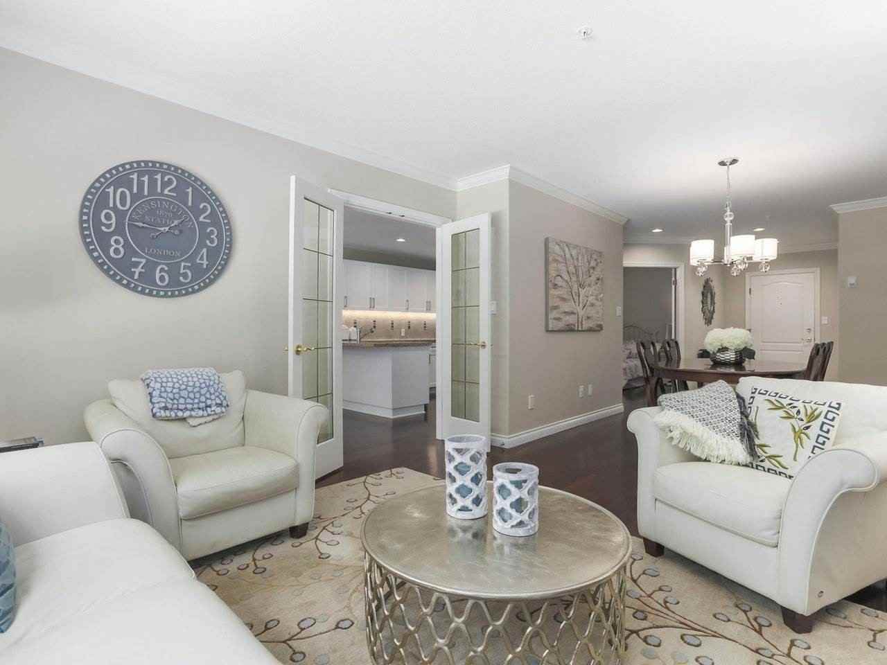 201 55 St - Photo 3 of 19