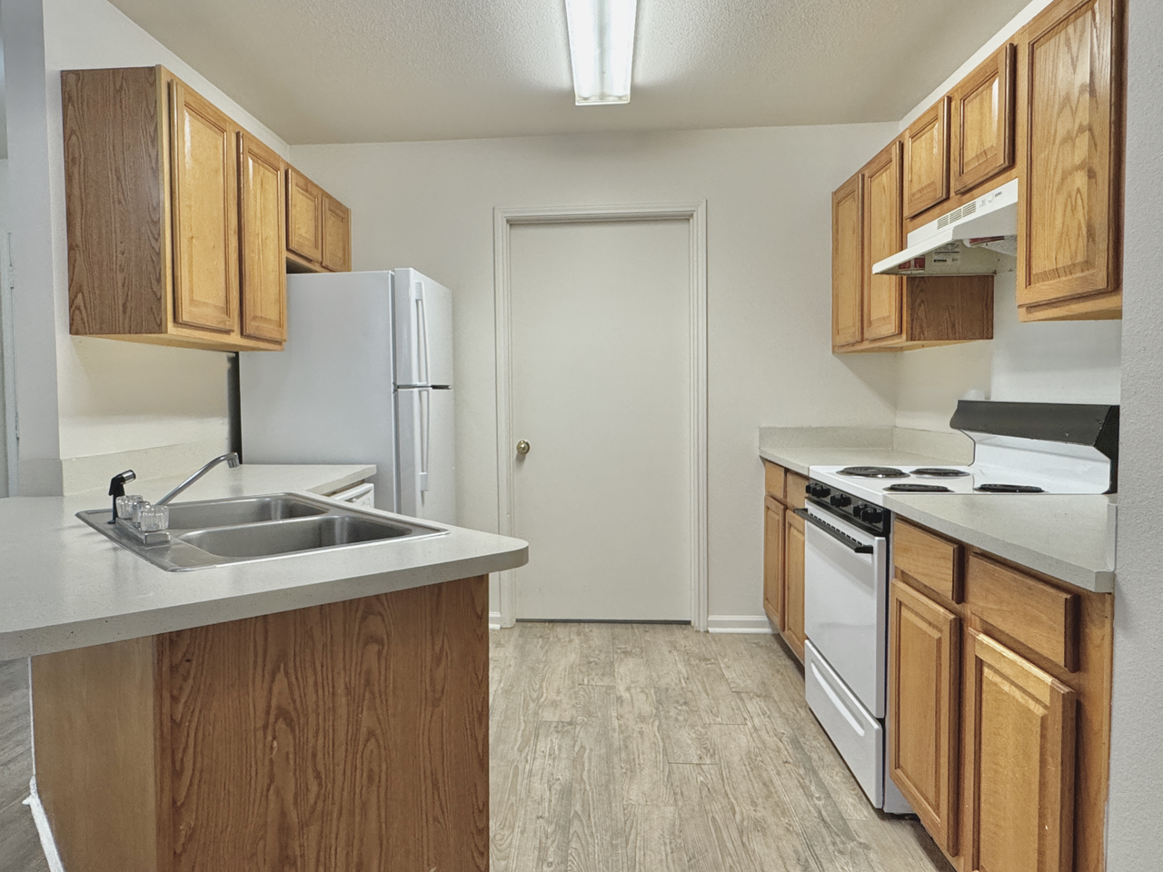 Spring Tree Apartments - Photo 6 of 18