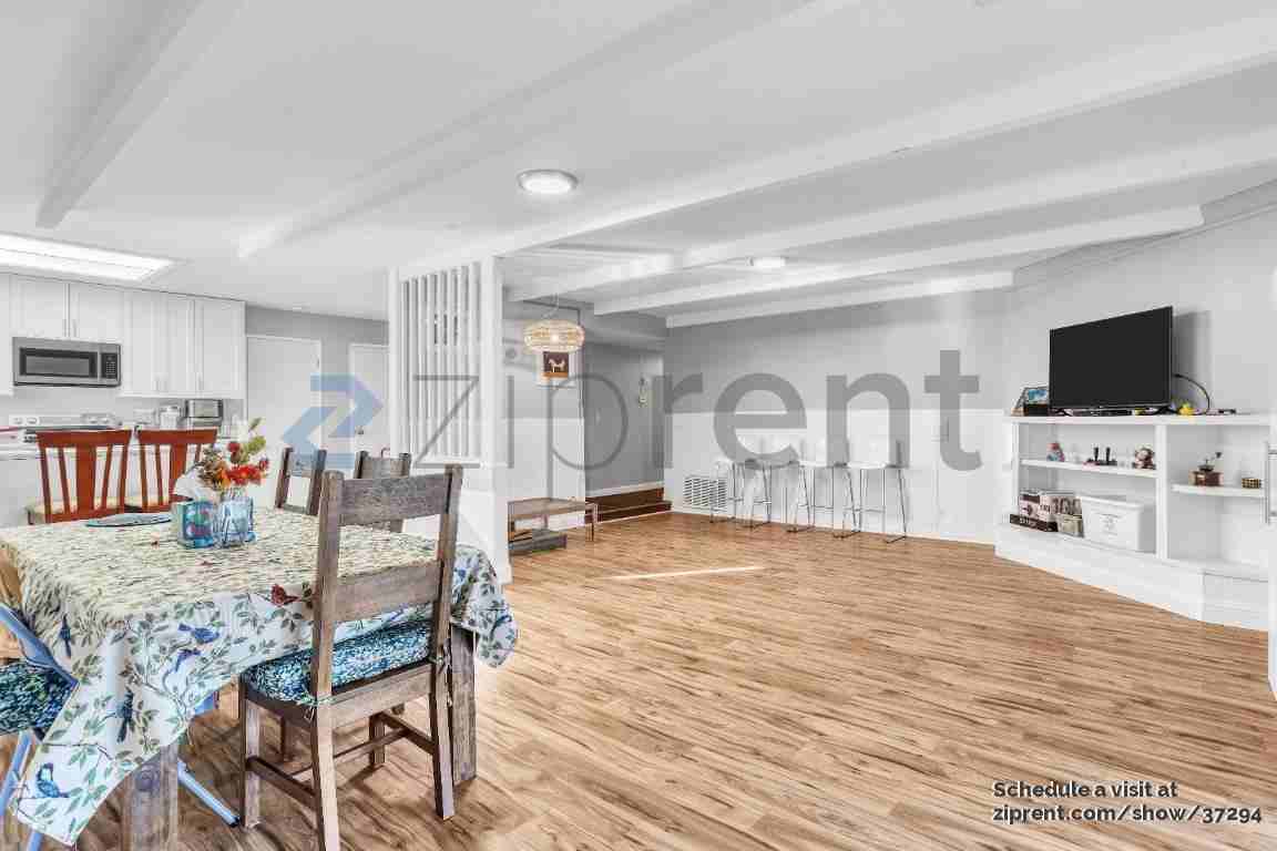 2725 Loyola Dr - Photo 2 of 25