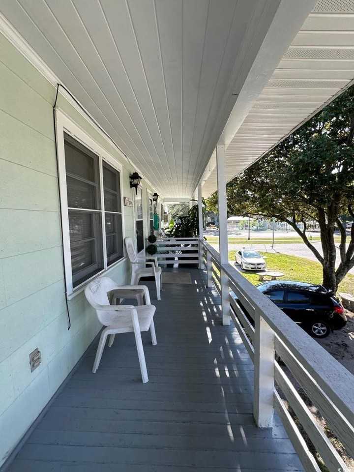 2811 Sand Dunes Dr - Photo 2 of 10