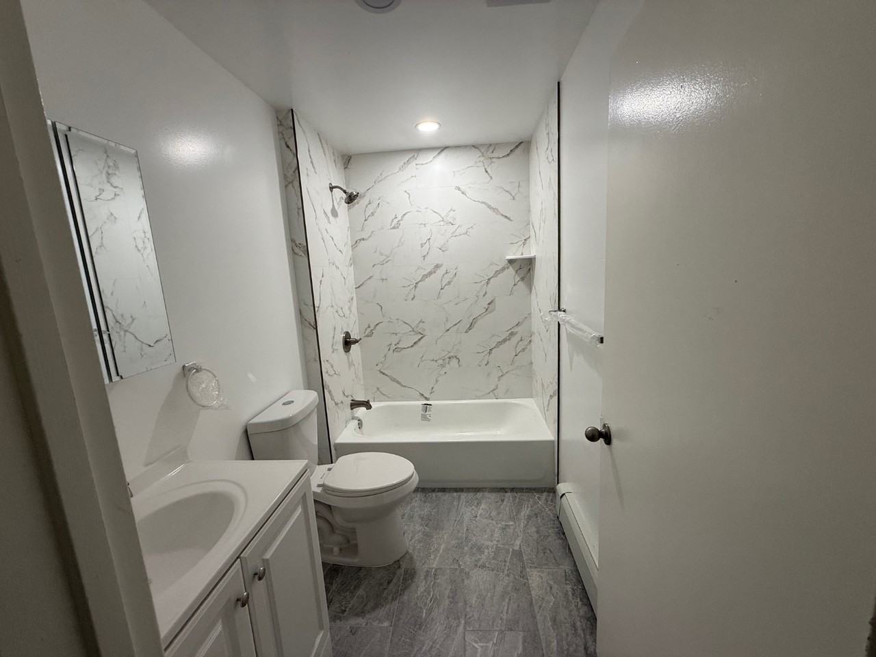 87-89 Winans Ave - Photo 5 of 10