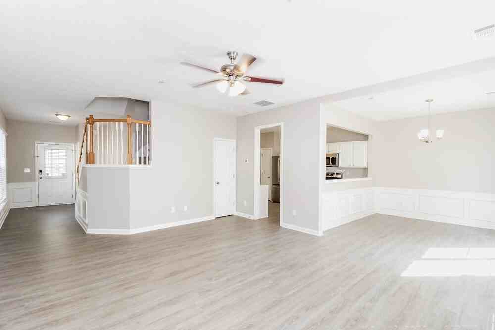 191 Regent Pl - Photo 6 of 17