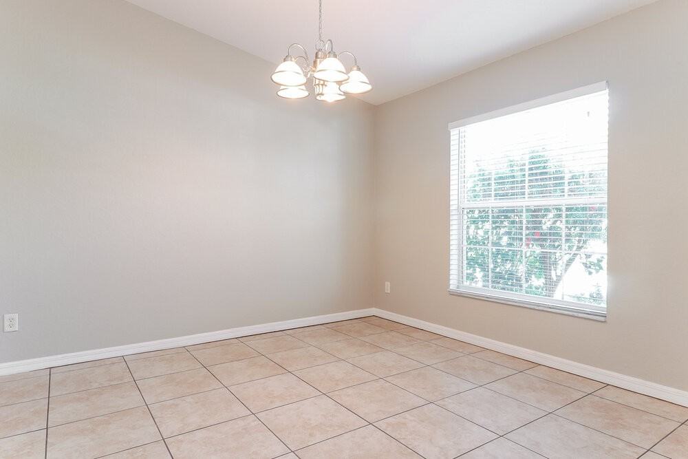 6097 Mission Dr - Photo 3 of 15