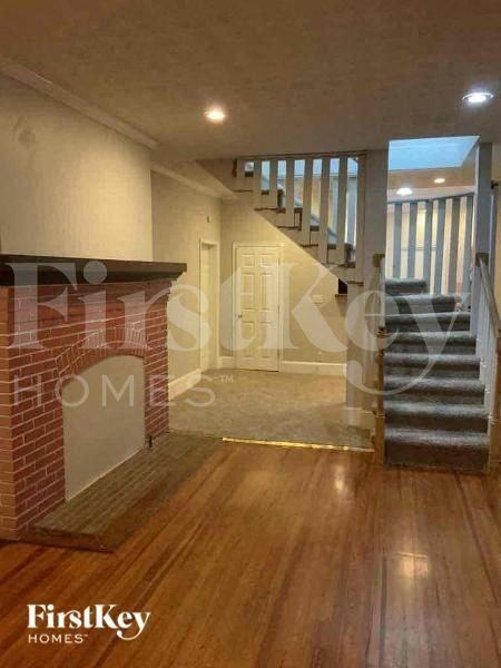 10387 Courageous Dr - Photo 2 of 11