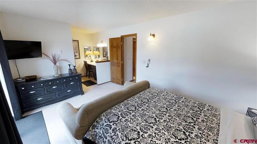 578 Lakeside Dr #1 - Photo 4 of 30