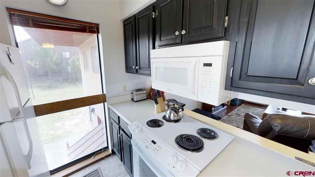 578 Lakeside Dr #1 - Photo 5 of 30