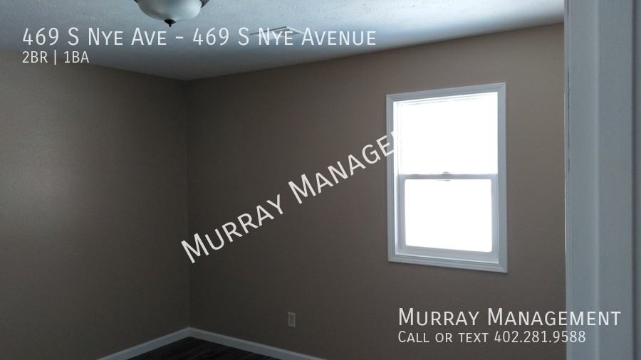 469 S Nye Ave - Photo 5 of 11