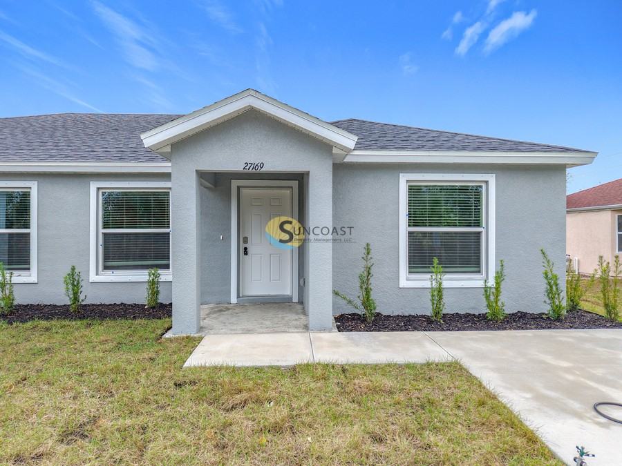 27169 Washington St - Photo 2 of 24