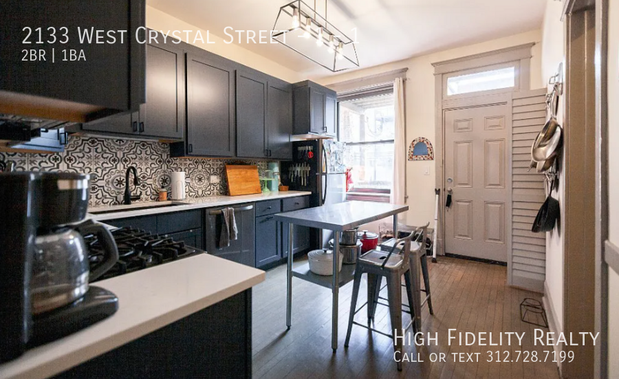 2133 W Crystal St #1 - Photo 3 of 9